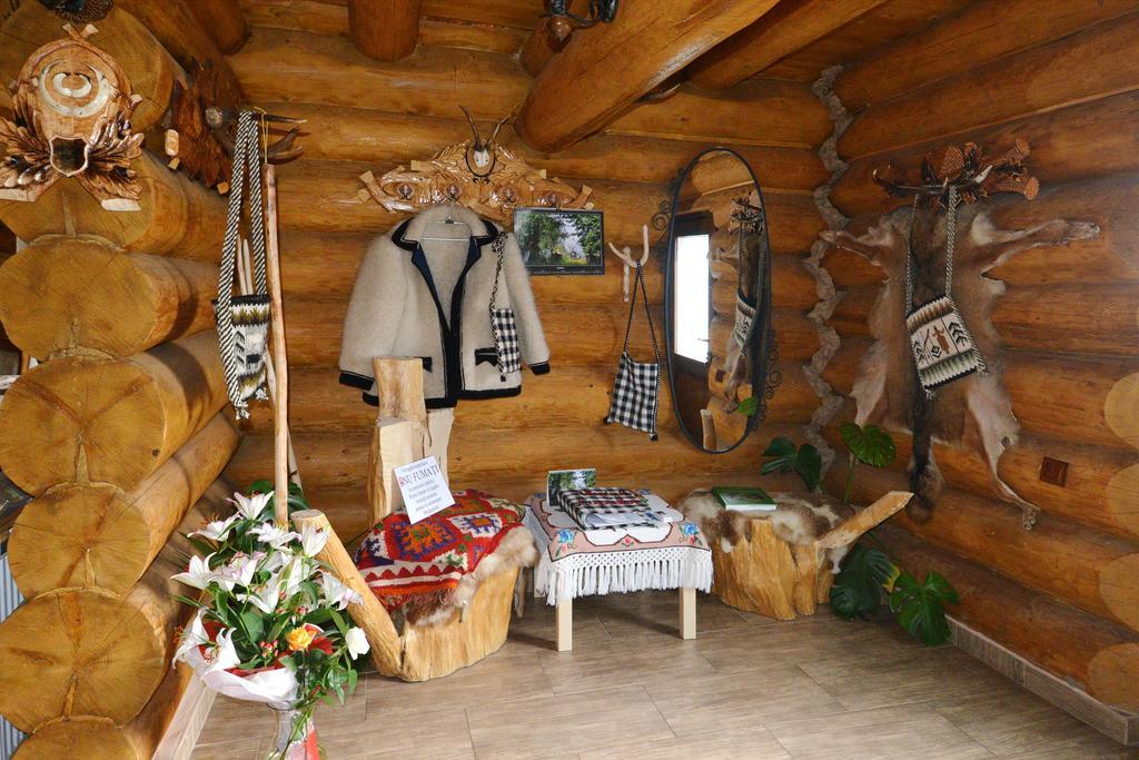 Vadul Lupilor Hotel Moisei Buitenkant foto