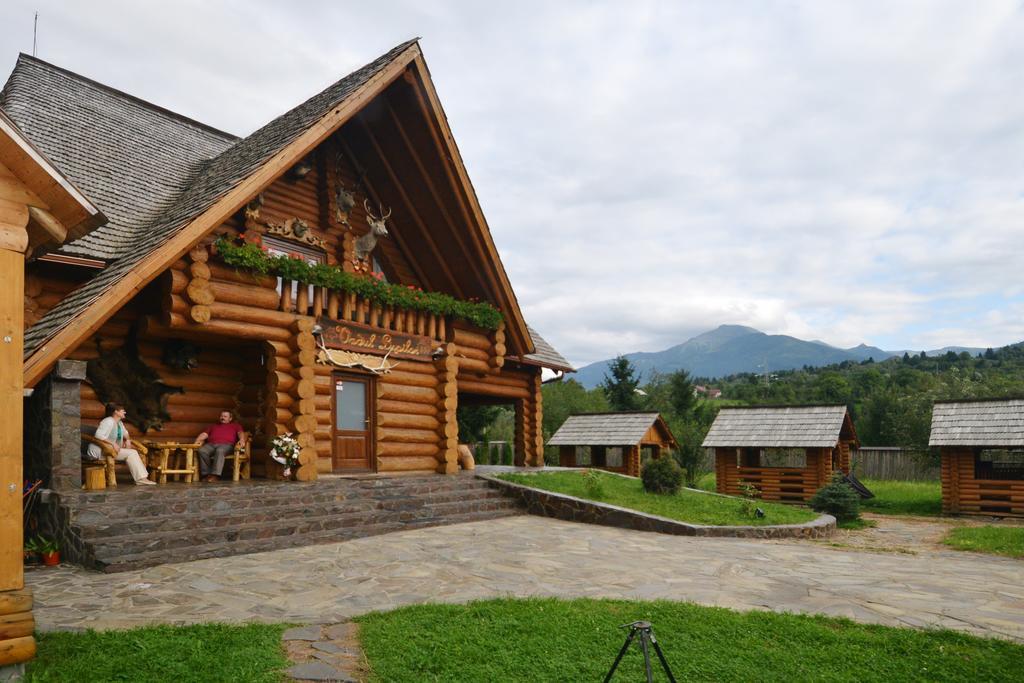 Vadul Lupilor Hotel Moisei Buitenkant foto